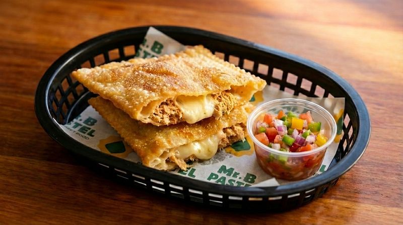 Frango Catu Pastel